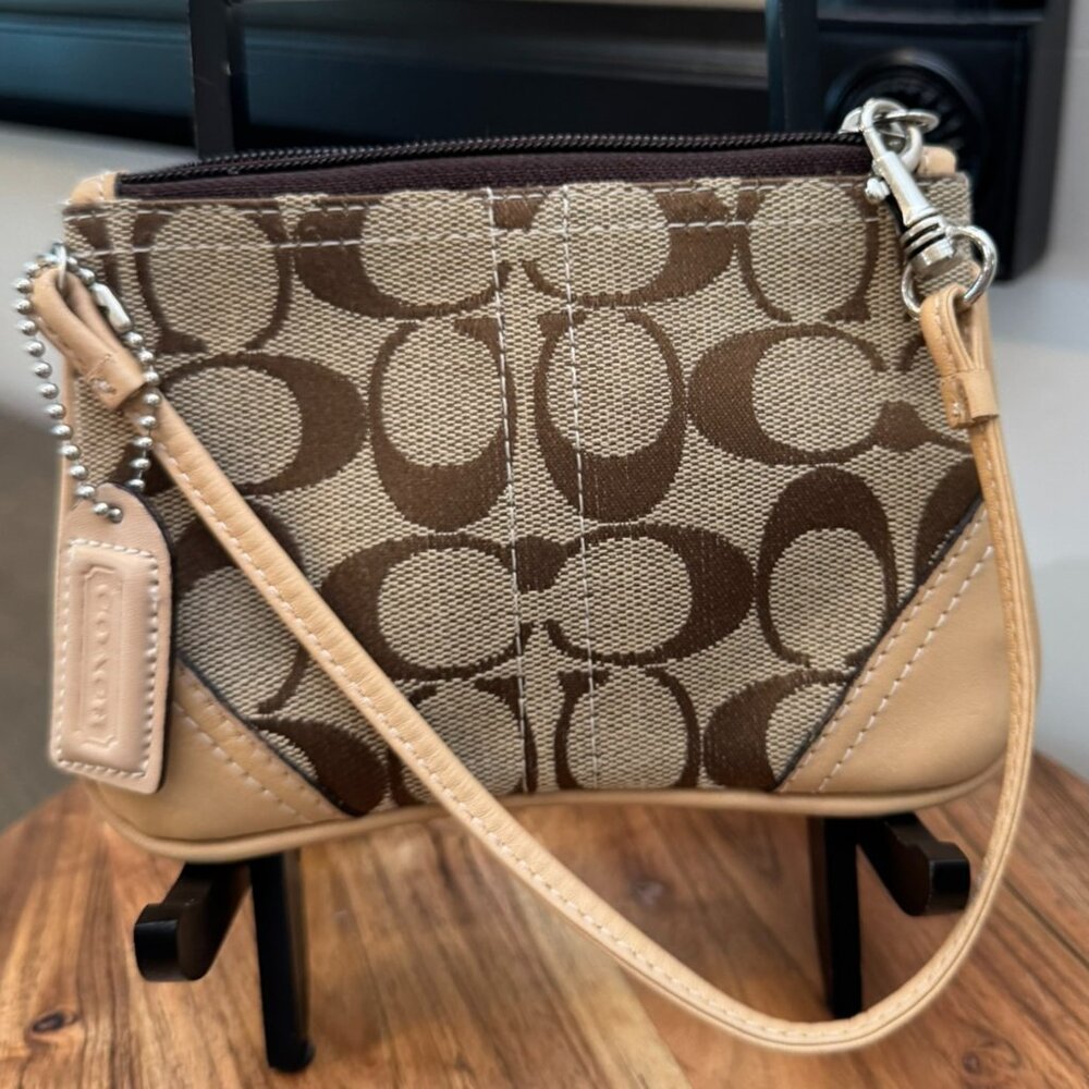 Coach Signature C Canvas Wristlet Brown Tan Leather Trim Zip Pouch - Picture 4 of 7